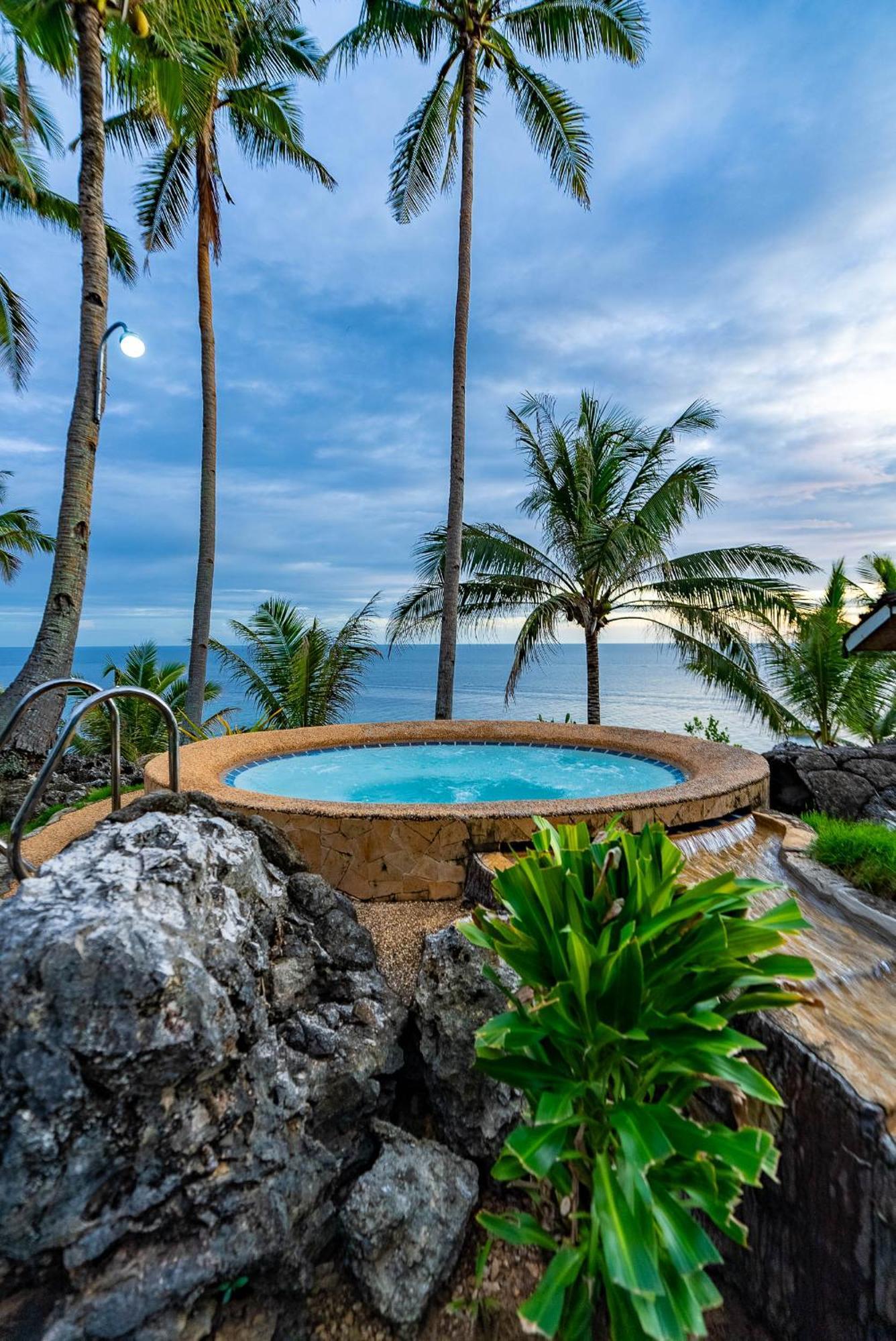 Blue Star Dive And Resort Anda  Exterior photo